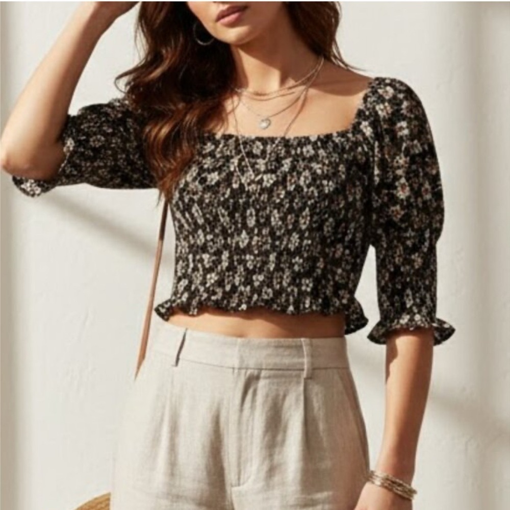 Urban Outfitters Black Daisy Floral Smocked Crop Top Size M